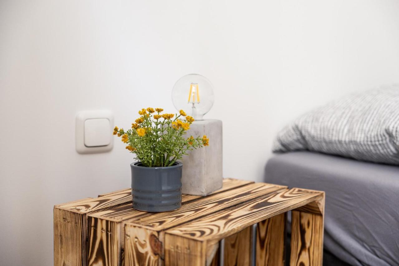 Apartments Am Neuen Theater - Altstadt - Zentral - Kueche - Wifi - Powered By Ko-Living Halle  Exterior photo