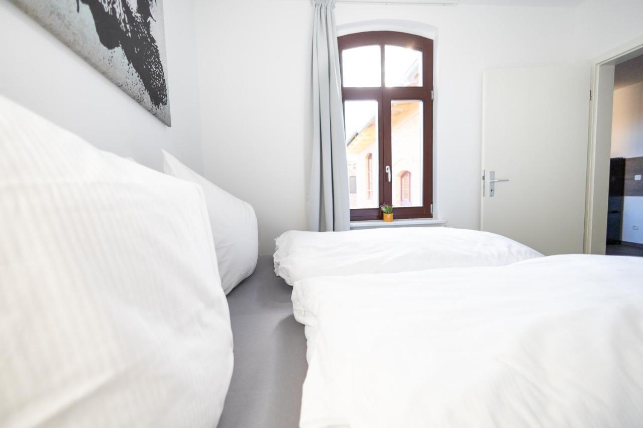 Apartments Am Neuen Theater - Altstadt - Zentral - Kueche - Wifi - Powered By Ko-Living Halle  Exterior photo